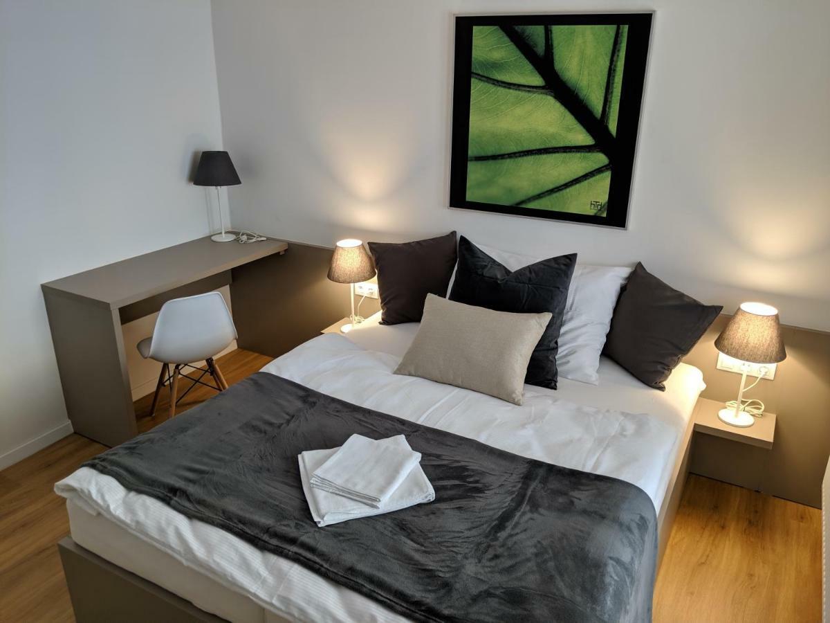 Ap 1 - Apartments 4U Brezinova "Overnight Simply" Hradec Králové 외부 사진