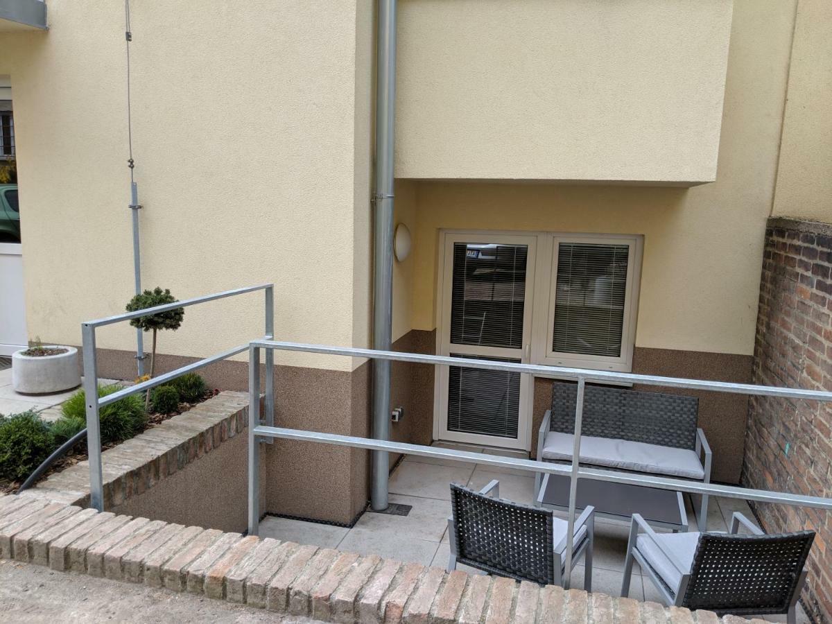 Ap 1 - Apartments 4U Brezinova "Overnight Simply" Hradec Králové 외부 사진